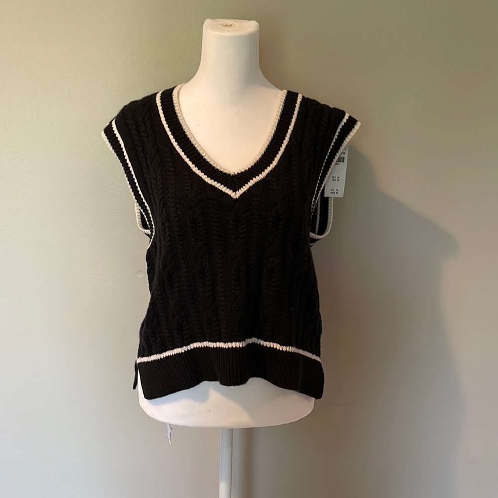 Abercrombie Sweater Vest